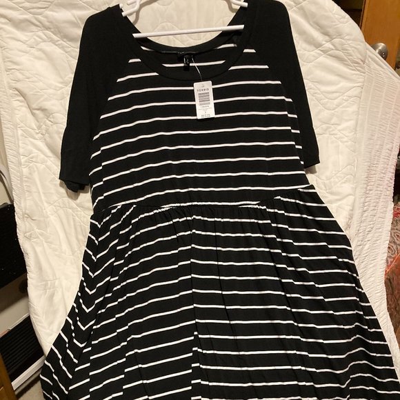 Torrid Dresses & Skirts - Torrid Black and White Striped dress